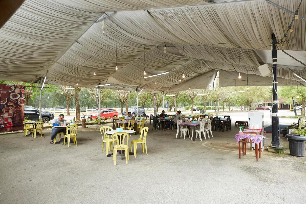 קואלה טרנגאנו Terengganu Equestrian Resort מראה חיצוני תמונה