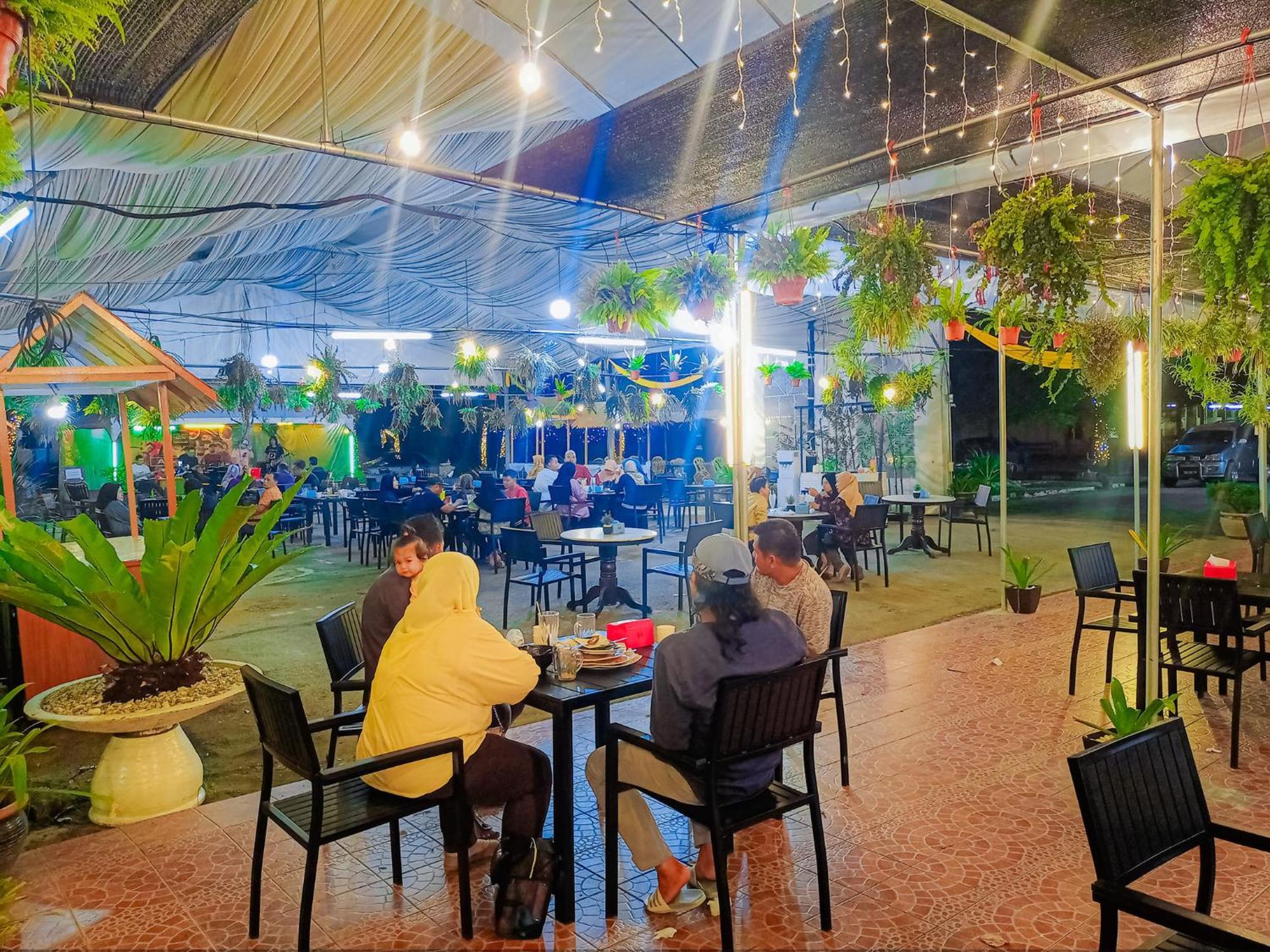 קואלה טרנגאנו Terengganu Equestrian Resort מראה חיצוני תמונה