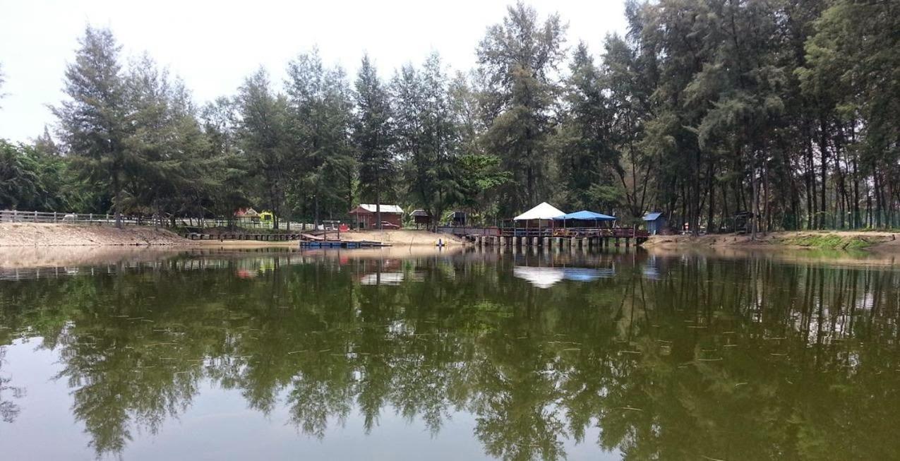 קואלה טרנגאנו Terengganu Equestrian Resort מראה חיצוני תמונה